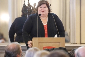 BE809B2F-43FF-450A-B1EA-CD9FC2C7174D