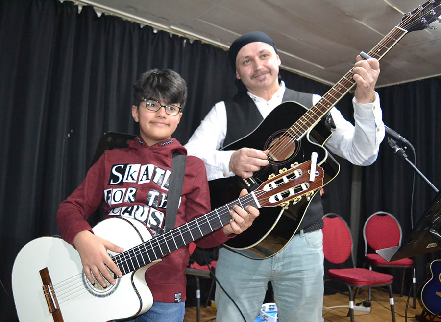 Metin Gumustekin 12a