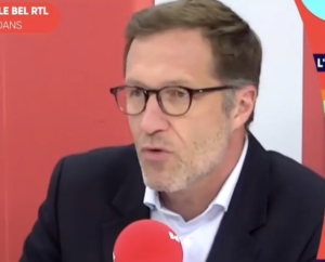 DE9B54BD-2ED2-4E57-A7DA-1CC302672D23