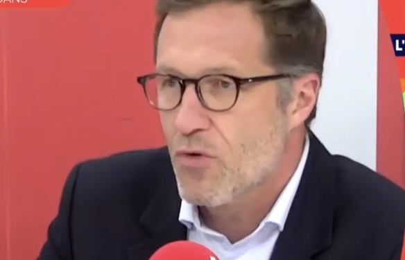 DE9B54BD-2ED2-4E57-A7DA-1CC302672D23