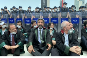 E2BDB5A7-76F8-4A8E-993F-8E22BCE9DED8