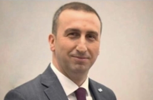 C80AE213-2026-453A-B43F-BAD5ACB91C68