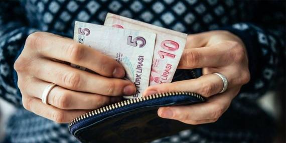 Nerede o dolar yakıp, halay çekenler?