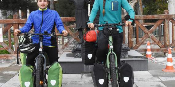 Belçikalı çift,balayı için Türkiye’ye pedal çevirdi..