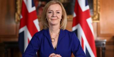 liz-truss-portrait-officiel