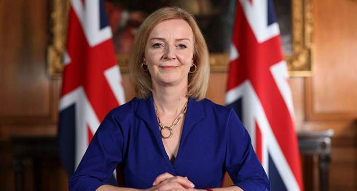 liz-truss-portrait-officiel