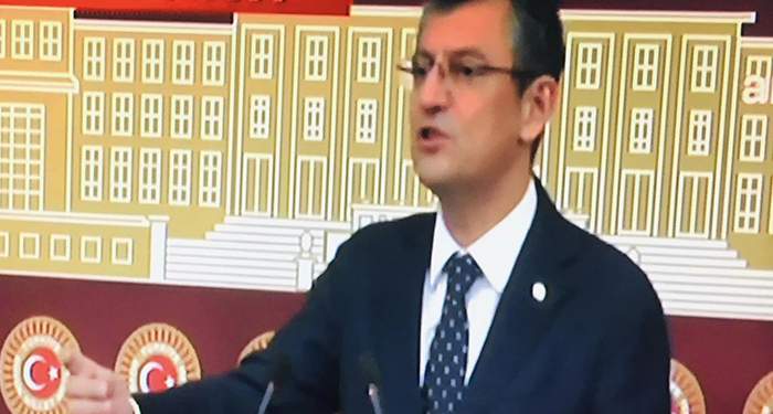 Özgür Özel 2a