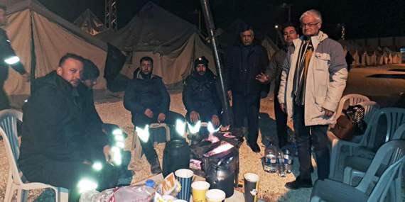 UGC Genel Başkanı Ahmet Öz, deprem bölgesini ziyaret etti.