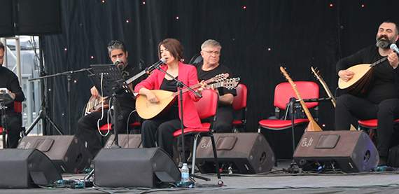 Mersin Cem Evi’nden 500 Öğrenciye burs imkanı sağlandı.