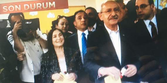 Türkiye sandık başında..