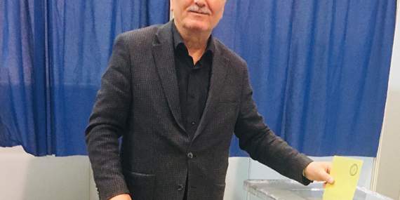 Belçika’da vatandaşlar, oy kullanmak için sandıklara koştu..