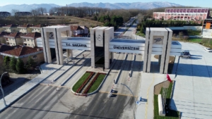 Sakarya Üniversitesi yeni giriş kapısı
