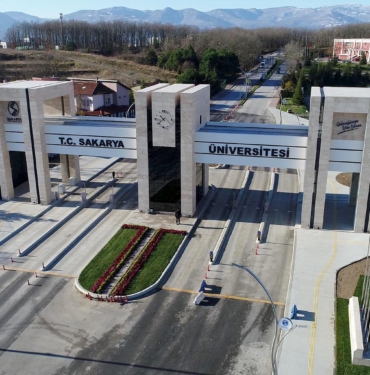 Sakarya Üniversitesi yeni giriş kapısı