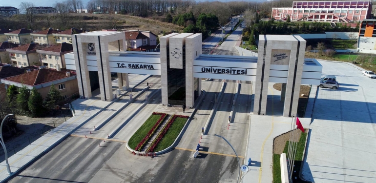 Sakarya Üniversitesi yeni giriş kapısı