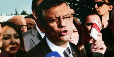Özgür Özel 1a