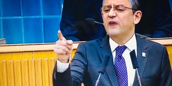 Özgür Özel,” Yolumuz doğrudur, kuyruğunuzda olmayacağız..”