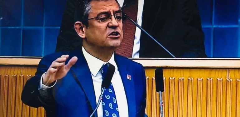 Özgür Özel 2