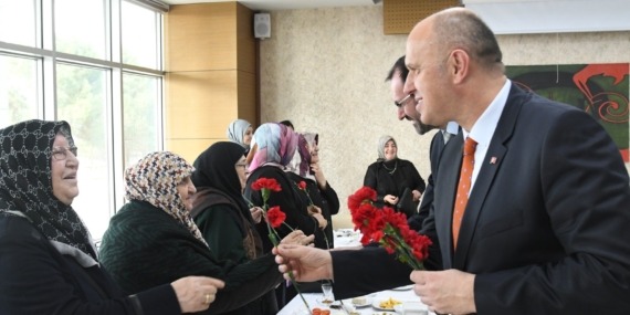 SAÜ, Şehit Ailelerini ağırladı