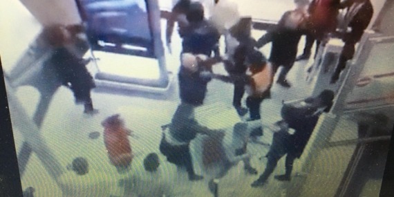 PKK Yandaşları havaalanında olay çıkarttı..