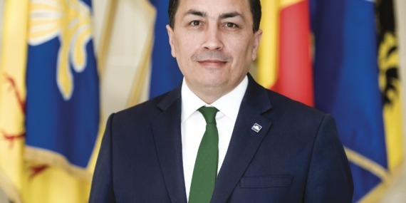 Emin Özkara, soruları ile yine kök söktürdü..