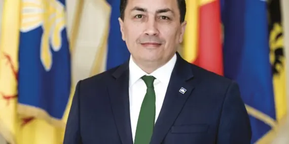 Emin Özkara, soruları ile yine kök söktürdü..