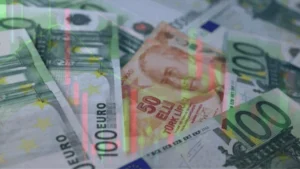 euro-tarihi-rekor-kirdi-37-tlyi-gecti-z96l