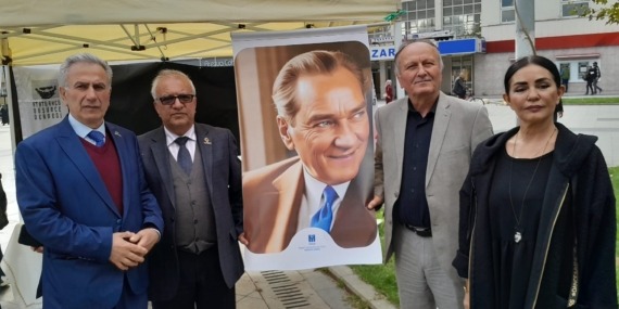 “Cumhuriyet’e sahip çıkmak hepimizin görevidir!”