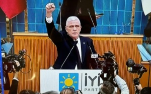 Musavvat Dervişoğlu 4