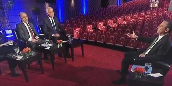 CHP Genel Başkanı Özgür Özel, Halk TV’de gündemi değerlendiriyor..