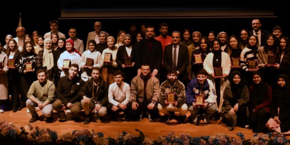 Sakarya’da Gençlik ve Gönüllülük Zirvesi gerçekleştirildi.