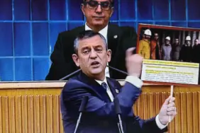 Özgür Özel 3