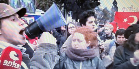 İstanbul’da öğrenciler, sokağa indiler..