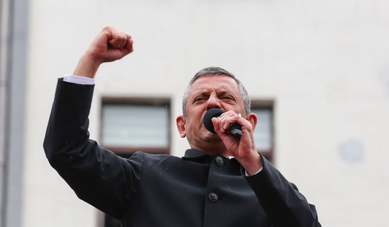 Özgür Özel 7