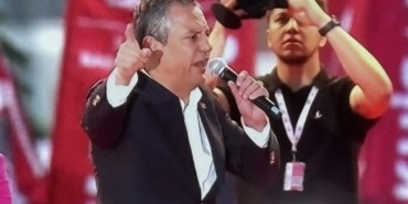 Özgür Özel 1