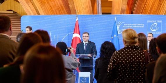 Gazeteci Kayhan  Karaca’nın kitabı tanıtıldı..