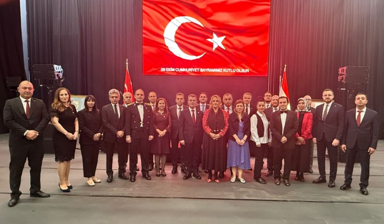 Hollanda Cumhuriyet 6