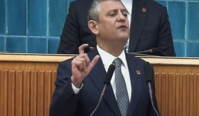 Özgür Özel 2