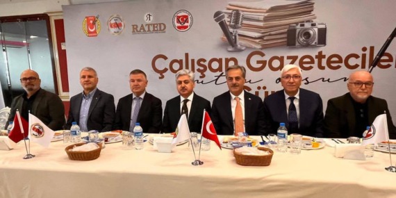 Sakarya’da basın mensupları, ilin ileri gelenleri ile bir araya geldi..