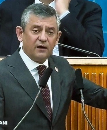 özgür özel