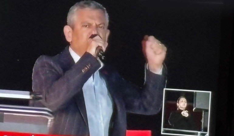Özgür Özel 1
