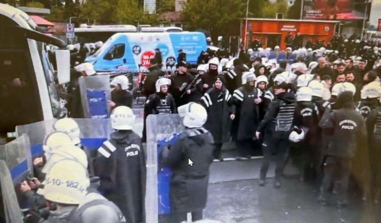 Polis Taksim 4