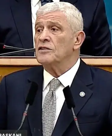 Müsavat Dervişoğlu. 2