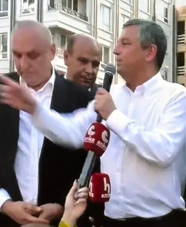Özgür Özel 1