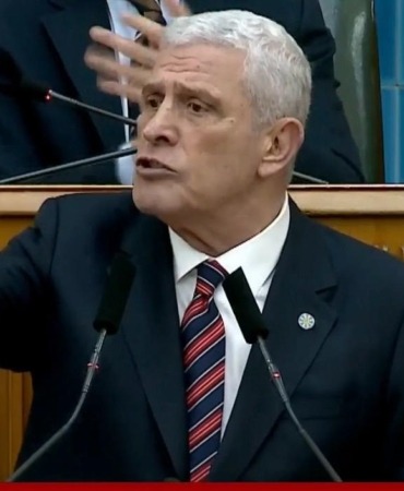 Müsavat Dervişoğlu 3